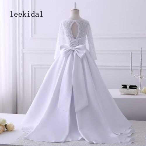 2021 White Lace Flower Girls Dresses For Wedding Satin Princess Designer Long Sleeves A line Keyhole Back Bows Cheap Girls Dress