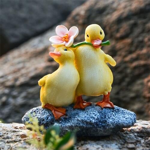 Cute duck decoration creative resin simulation animal micro-landscape garden sculpture couple decoration pond decoration crafts