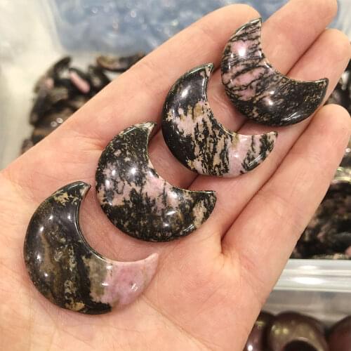 1pc Random Natural Rhodonite Quartz Crystal Moon Carvings Healing Reiki Gift Women Girl Pendant Crafts Home Room Decoration