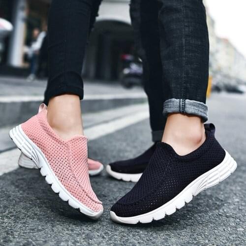 Shoes for Women Sneakers Lovers Summer Fashion Hollow Design Breathable Wear Resistant Sneaker 2021