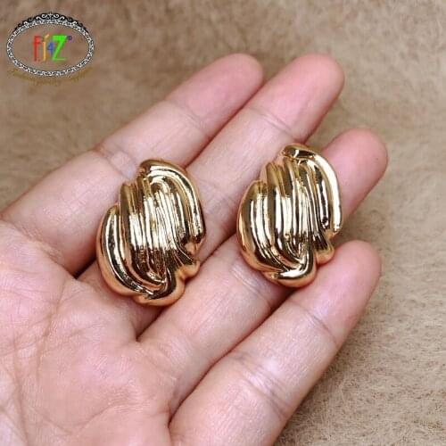 F.J4Z Fashion Hot Irregular Geometric Stud Earrings Punk Gold Color Alloy Earrings Womens Chunky Earring for Party Dropship