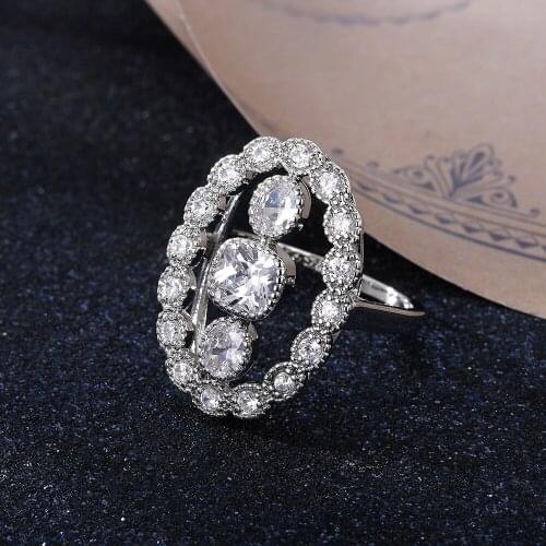 Retro Hollow Round Zircon Engagement Ring Luxury Female White Crystal Stone Ring Charm Silver Color Big Wedding Rings For Women