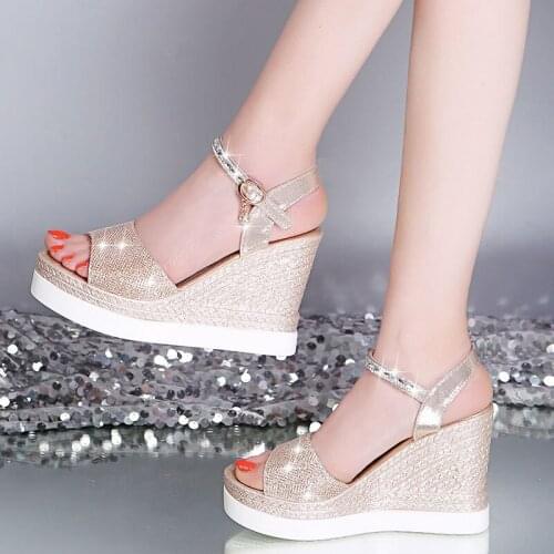 2021 Summer New Slope Heel Sandals Womens Fashion Thick Soled Waterproof Platform Open Toe Button High Heel Womens Shoes