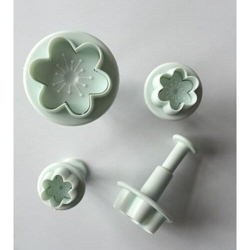 4Pcs/Set Mini Peach blossom Mold Plastic Plunger DIY Cake Decorating Tools Fondant Sugar Craft Biscuit Cookies Cutter Mould