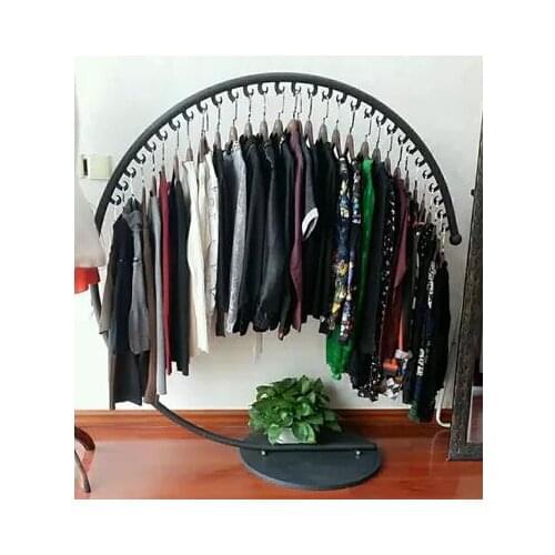 Iron yi island clothing rack. Semi - circular clothing racks.086