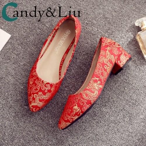 2020 New Chinese Traditional Wedding Dress Womens Chinese Chunky Heel Pregnant Women Red Embroidered Bridal Shoes Small Size