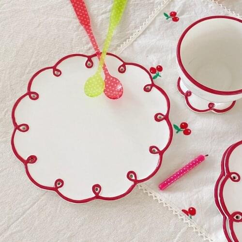 Ins Wind Korean Hollow Retro Ceramic Plate French Lovely Girls Heart Breakfast Plate Korean Flat Plate Pendulum Plate