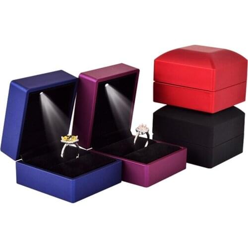 Square Wedding Pendant Ring Case Jewelry Gift Box with LED Light for Proposal Engagement Wedding Luxury Bracelet Box