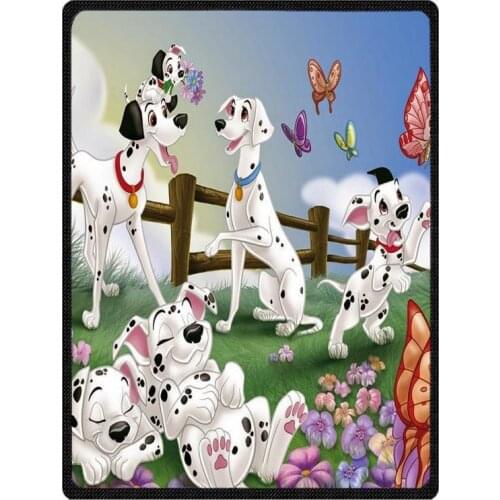 101 Dalmatians bedspread blanket Super Soft Custom Flannel Blanket to on for the sofa/Bed/Car Portable Blankets