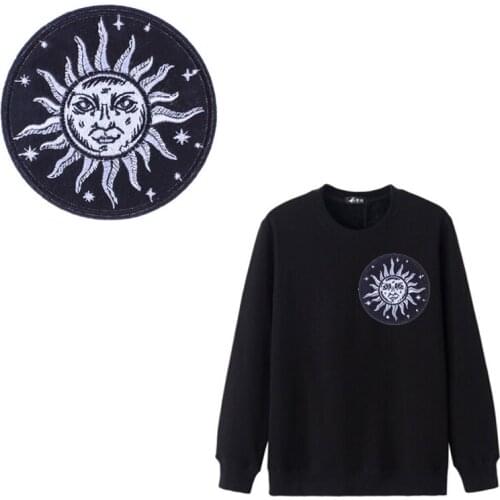 Round Badge Embroidery Patch Iron on Patches for Clothing Heat Transfer Stripes Badge Sew on Sticker on Clothes for Applique DIY