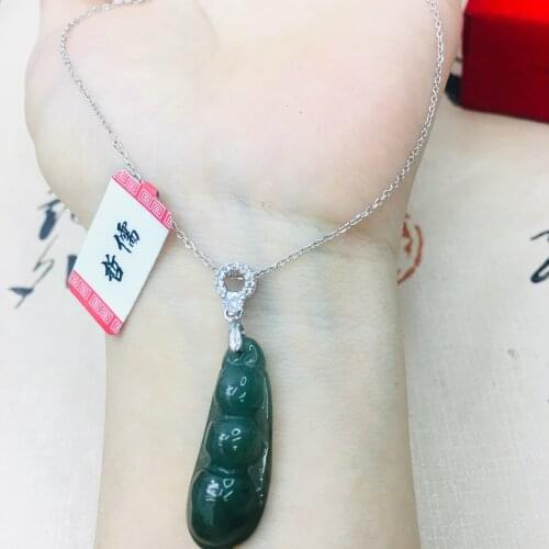 Natural Burmese Emerald Jade Carving Oil Green Peas Pendant with 925 Sterling Silver Necklace Elegant Lady Jade Clavicle Chain
