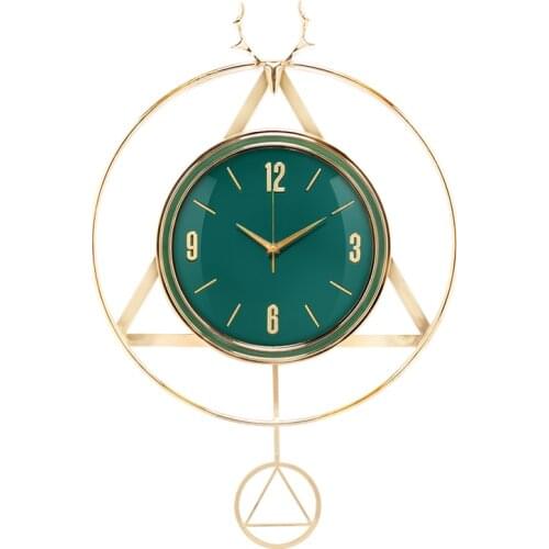 Antique Style Deer Head Gold Rustic Luxury Wall Clock Gold Round Metal Moving Gear Clock