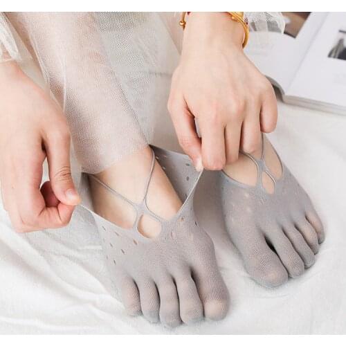 Five Finger Socks Womens Summer Ultra Thin Hollow Mesh Cross Strap Shallow Mouth Invisible Sling Pure Color Gel Boat Socks Toe