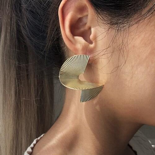 Exaggerated Earrings, Swirling Retro Fashion Alloy Earrings, Creative Twist Piece, Design Earrings