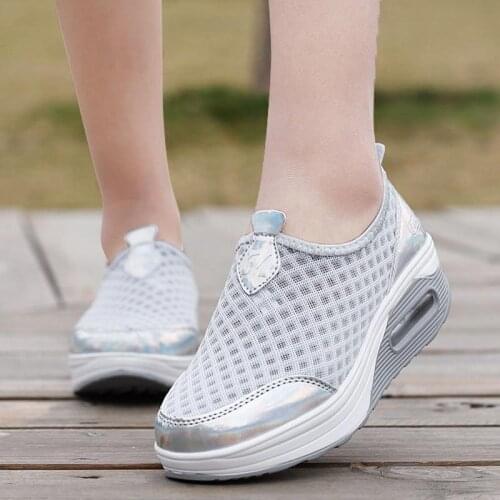 Casual breathable sneakers woman shoes 2021 new fashion mesh slip-on platform sneakers female vulcanized shoes tenis feminino