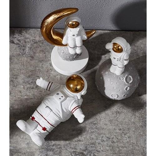 [MGT] Europe originality Space astronaut Resin modern stylish home decor decoration craft ornaments statue