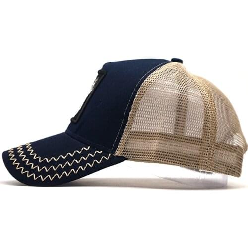 Wholesale Adjustable Mesh Hat Animals Embroidery Cap Trucker Cap for Men