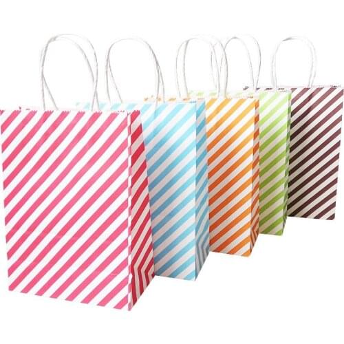 50 Pcs/lot 16x22cm Stripe Paper Bag Candy Color Decoration New Year Favors And Gifts For Guests Kids Bags Party Supplies