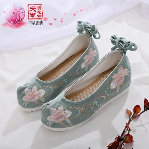 Hanbok Shoes Womens Antique Style Original Bow Shoes with Ancient Elevator Shoes Retro Flat Embroidered Shoes Women