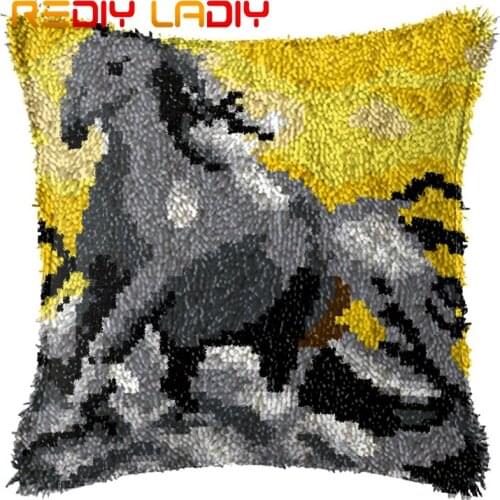 Latch Hook Cushion Running Horse Pillow Case Acrylic Yarn Pillow Pre-Printed Color Canvas Crochet Cushion Cover Hobby & Crafts