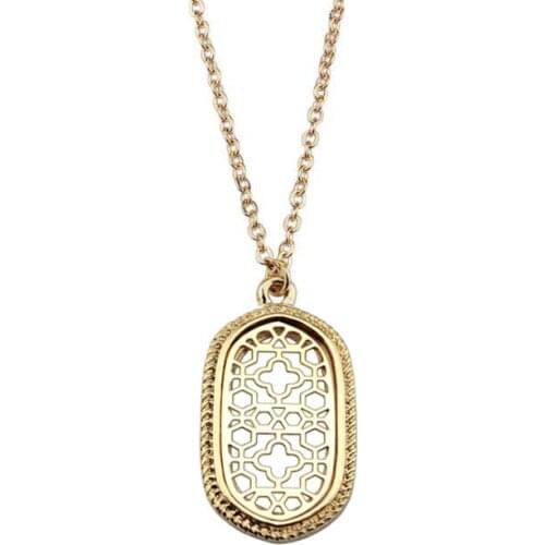 2018 New Gold Chain Oval Pendant Women Chokers Statement Necklace Black Cutout Quadrifoglio Necklace for Women Jewelry Wholesale