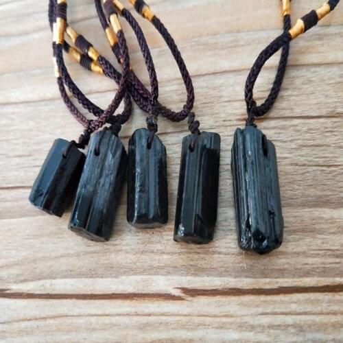 1pc Crystal Pendant Black Tourmaline Natural Stone Necklace Original Ore Jewelry Specimen Stone Gift Accessories Fashion O0L5