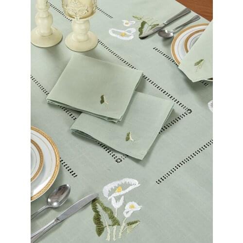 [Camellia Casa]Fabulous Fresh Green Tablecloth, Hemstitched & Embroidered 100% by Hand, set with 8 Napkins,Linen Look, big size