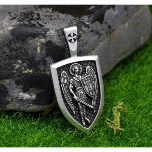 Men archangel medal pendant Archangel St.Michael Protect Me Saint Shield Protection Charm Russian Orhodox Pendant Necklace