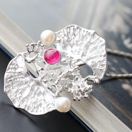 Vintage Thai Silver Wholesale Inlaid Red Corundum Natural Pearl S925 Sterling Silver Pendant Female Handmade Silver Pendant