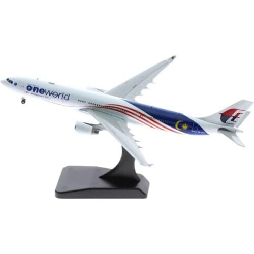 1:400 Scale Malaysia Airways A330-300 Airlines Model with Base Alloy Aircraft For Collectible Souvenir Show Gift Toys