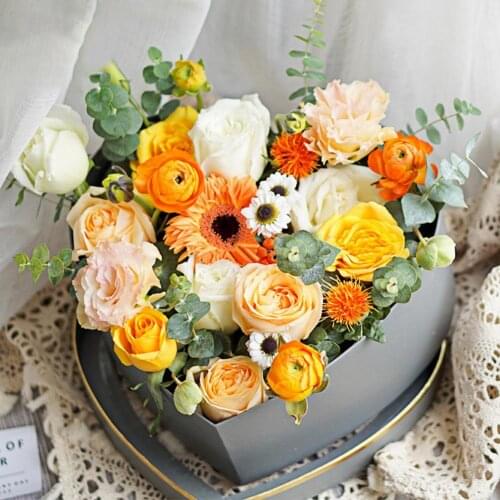 Florist Hat Boxes Heart Shaped Box Candy Boxes Set of 2 Gift Box Packaging Boxes for Gifts Christmas Flowers Gifts Living Vase