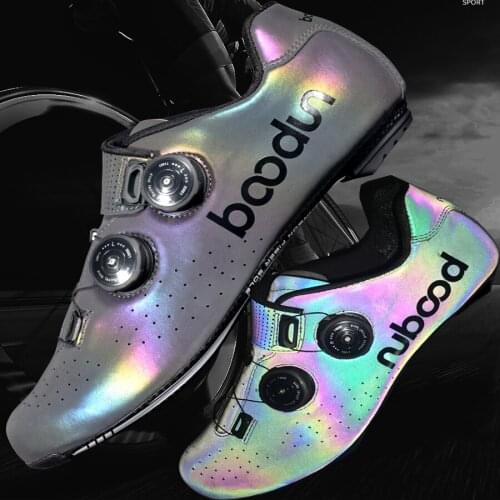 High visibility Cycling Shoes Carbon Fiber Ultralight Self-Locking Bike Shoes Bicycle Racing Athletic Shoes Zapatos Ciclismo