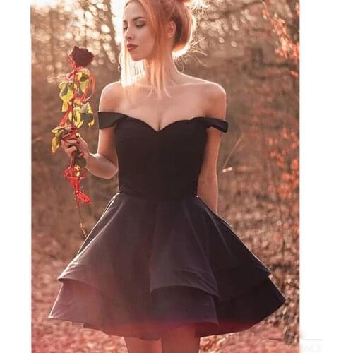 Chic Black Off the Shoulder Short Prom Gowns Sexy Cocktail Dress 2021 Formal Graduation Homecoming Dresses