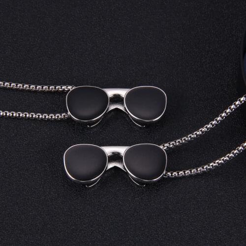 Personality hip-hop street trend sunglasses necklace accessories men and women wild niche design sense sunglasses metal pendant