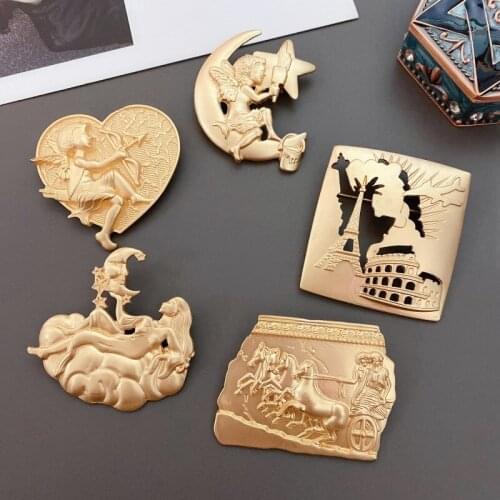 Metal Brooch Geometry Retro Hollowout Creative Elegant Texture Moos Star Heart Alloy Abstract Accessories For Mujer Decoration