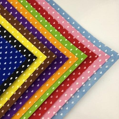 15*15cm Polyester Felt Fabric Heart Printed Non-woven Cloth Patchwork DIY Craft Sewing Toy Home Decoration Accessories 20PCS N04
