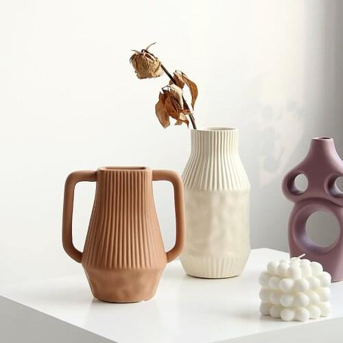 Nordic Style Creative Special-shaped Ceramic Vase Flower Arrangement Decoration Living Room Designer Minimalist Home Decor