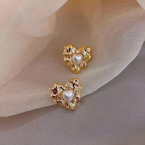 Yaologe Embracing Shape Double Heart Earrings 2020 Summer Fashion New Beads Pearl White Golden earrings Stud jewelry women