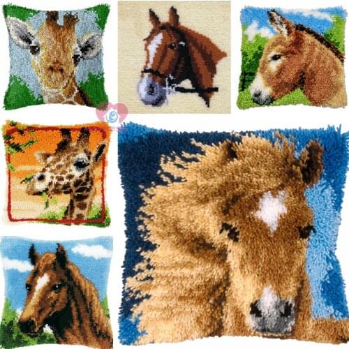 Dropshipping Latch Hook kits Pillow Horse Diy Handmade Printed Canvas Cushion Latch Hook Kits DIY Unfinished accessories 43x43
