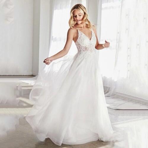 Eightree Sexy Spaghetti Straps Wedding Dress V-neck Applique Tulle Backless A-Line Bridal Ball Gown Long Evening Dress Custom