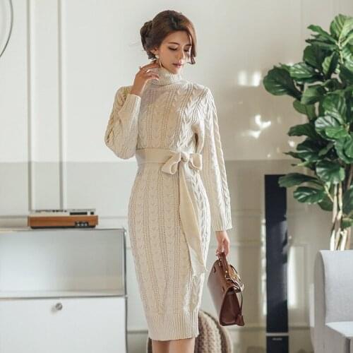 2021 Winter and autumn new female temperament turtleneck sweater Slim lace mid-length retro knitted dress