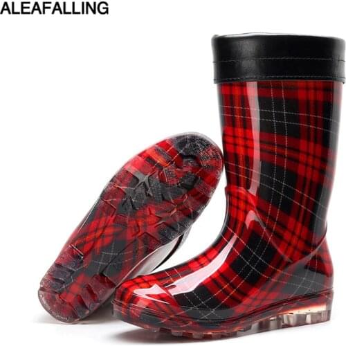 Warm rain shoes female adult lovely fashion water shoes plush middle rain boots antiskid car washing thickened outdoor overshoes