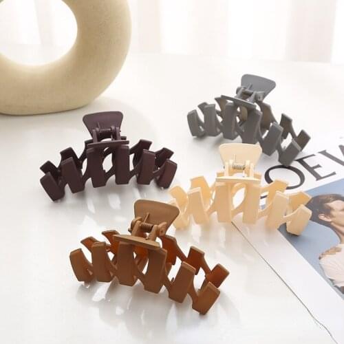 Korean Solid Large Hair Claws Elegant Hair Claw Clamp Clips Frosted Hairpins Barrette Headwear for Women Girls Hair Accessories