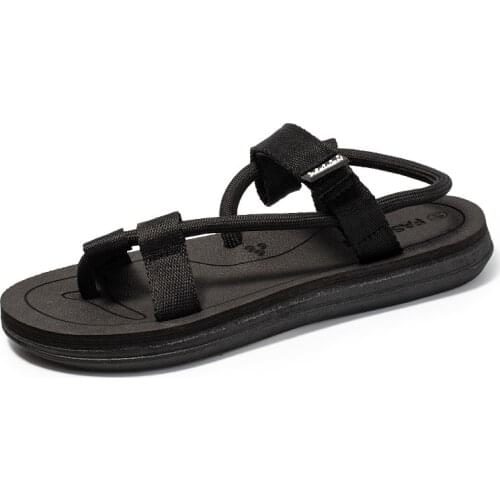 2021 Summer New Street Style Mens Slippers Solid Colors Flat Slides with Platform Breathable Fashionable Suitable for Beach