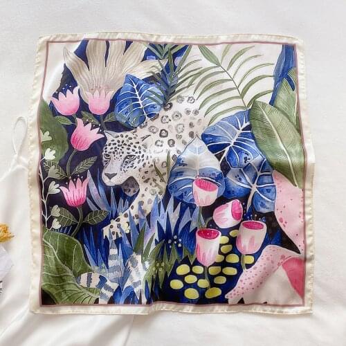 2021 Luxury Silk Head Scarf For Women Fashion Kerchief Print Hair Scarfs Hijabs Square Headband Neck Scarves For Ladies Dropship