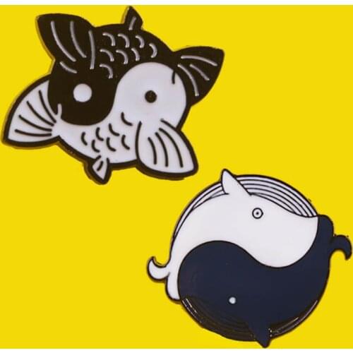 Yin Yang Fish Pins Black White Two Goldfish Whales Round Brooches Badges Animal Jewelry Ocean Jewelry Lucky Lapel Pins