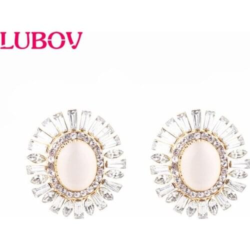 LUBOV 2019 New Vintage Style Fashion Flower Stud Earrings Golden Crystal Diamante Women Earrings Gifts for Girls