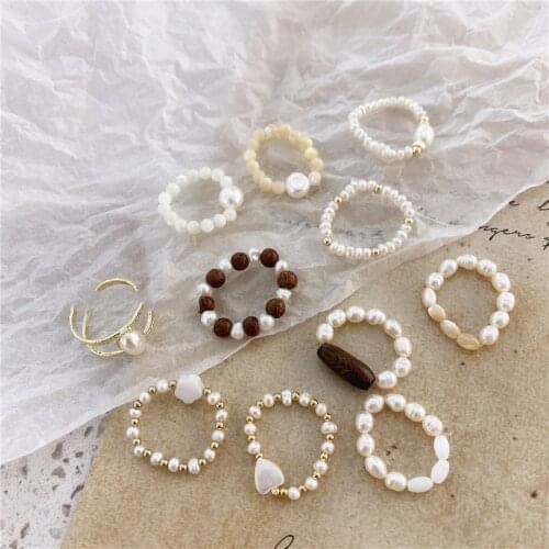 Vintage New Elegant Korean Retro Natural Pearl Shell Wood Beaded Ring Fashion Party Finger Ring Jewelry for Women Gift