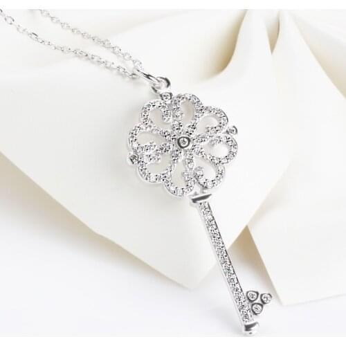 925 Sterling Silver Shining Diamond Key Luxury Pendant Necklace for Women Link Chain Romantic Necklace Fine Jewelry Gifts