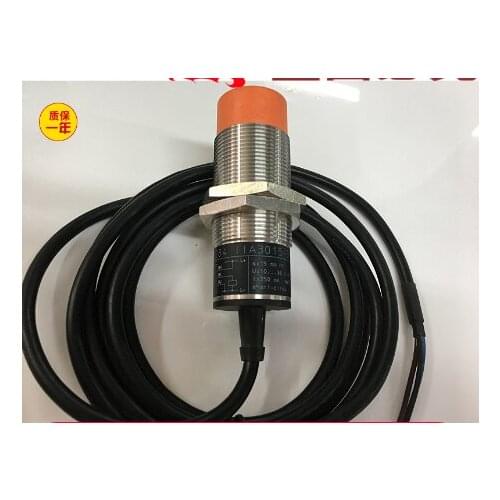 II5284 IFM New High Quality Proximity Switch Inductive Sensor